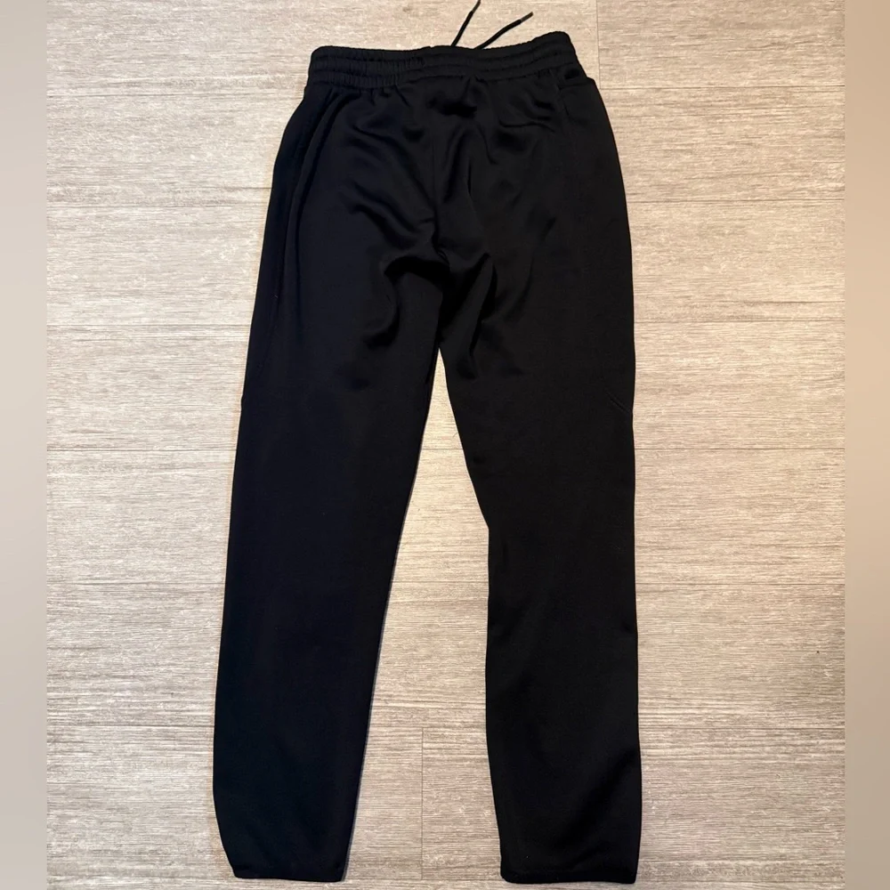 Under Armour Women’s Black Fleece Lined Joggers - Picture 4 of 13